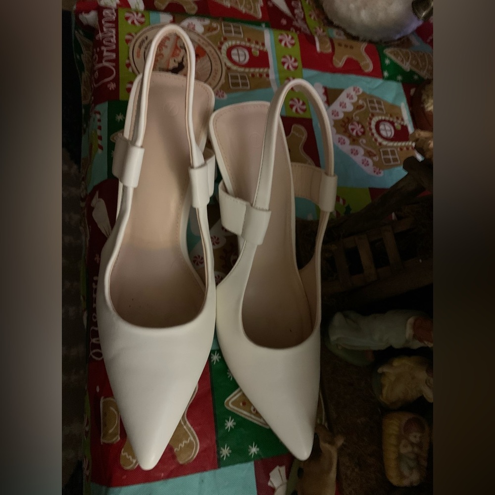 Shoes - Picture 3 of 5